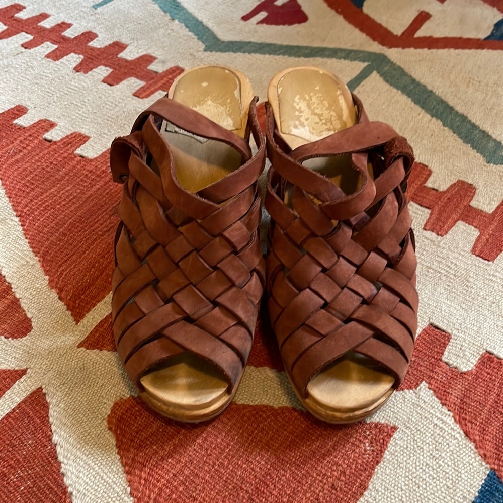 No.6 huarache slingback clogs